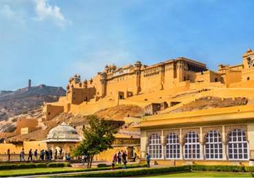 Taj Mahal Tour by Premium Car